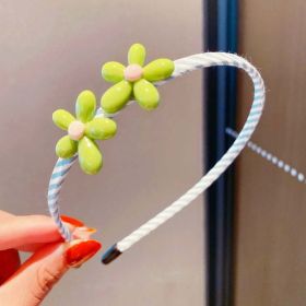Girls 3D Flower & Heart Patched Design Simply Style Headband (Color: Green, Size/Age: Average Size (0-12Y))